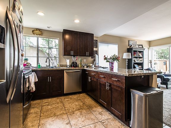 5th image of 8052 Mission Vista Dr