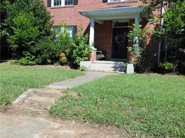 402 Battery Ave, Emporia, VA 23847