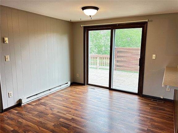 4th image of 431 Royal Crest Drive