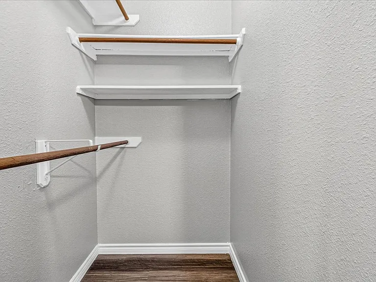 6810 Blue Skyway Dr — Photo 34