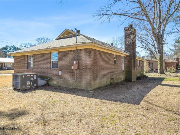 310 Lafayette St, Senatobia, MS 38668