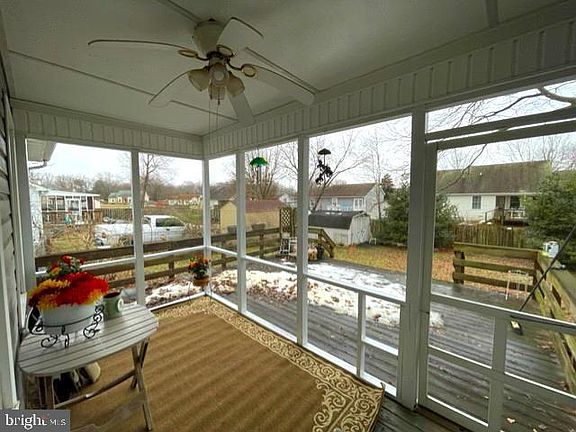 4th image of 5308 Greentree Dr