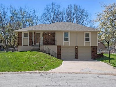15134 S Navaho Dr, Olathe, KS, 66062