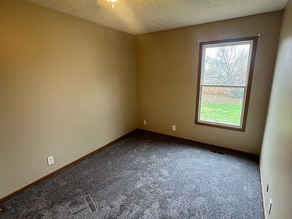3rd image of 4004 Bradford Pear Ct