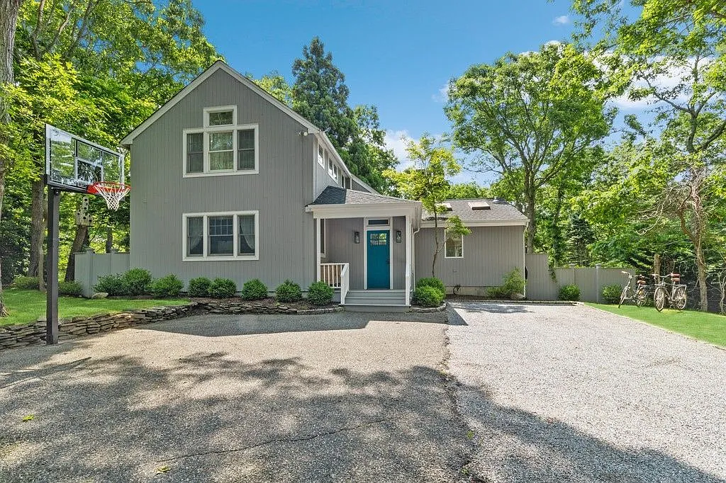 4 bed, 4.5 bath, 2986 sqft — Photo 4