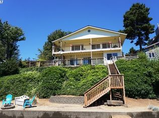 1270 NE Lake Dr, Lincoln City, OR 97367