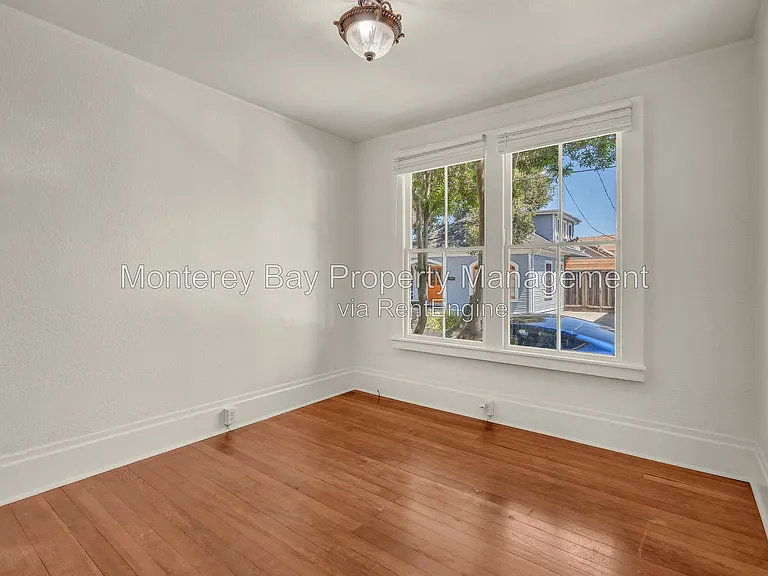 140 18th St — Photo 9