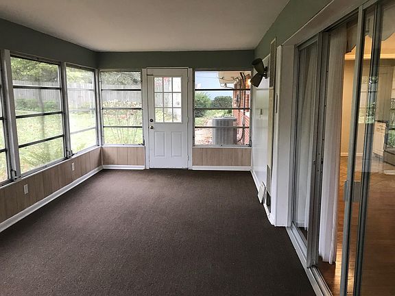 5th image of 411 Laurelann Dr