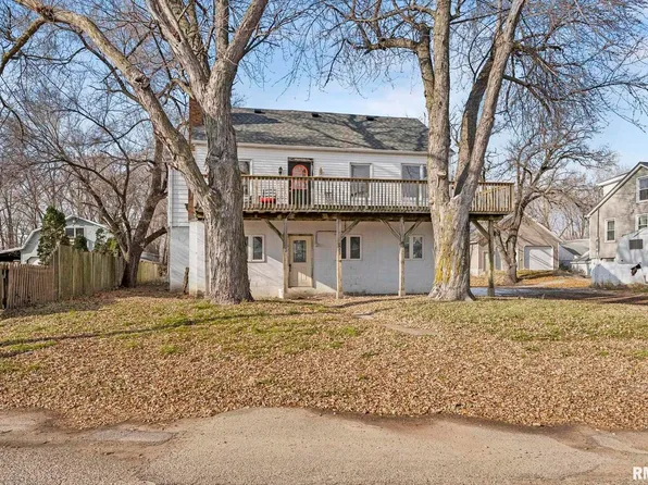 3828 S Concord St, Davenport, IA 52802