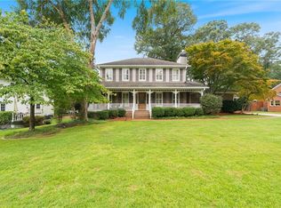 2675 Shadow Pine Dr, Roswell, GA 30076