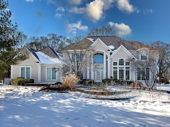 6517 Wildberry Ln, Cary, IL 60013