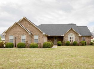 685 Cloverleaf Cir, Killen, AL 35645