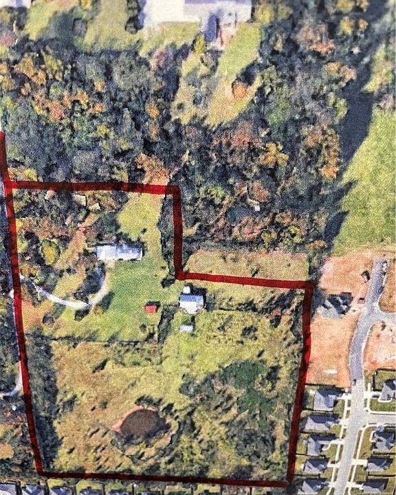 1st image of 3300 N Kendall Dr