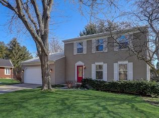 1305 Muirfield Ct, Middleton, WI 53562