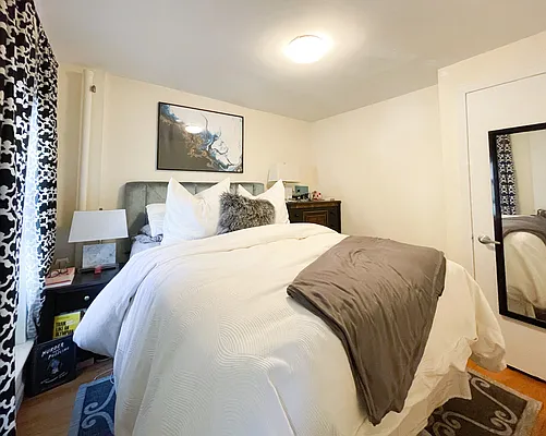 Rented by Kahen Properties | media 17