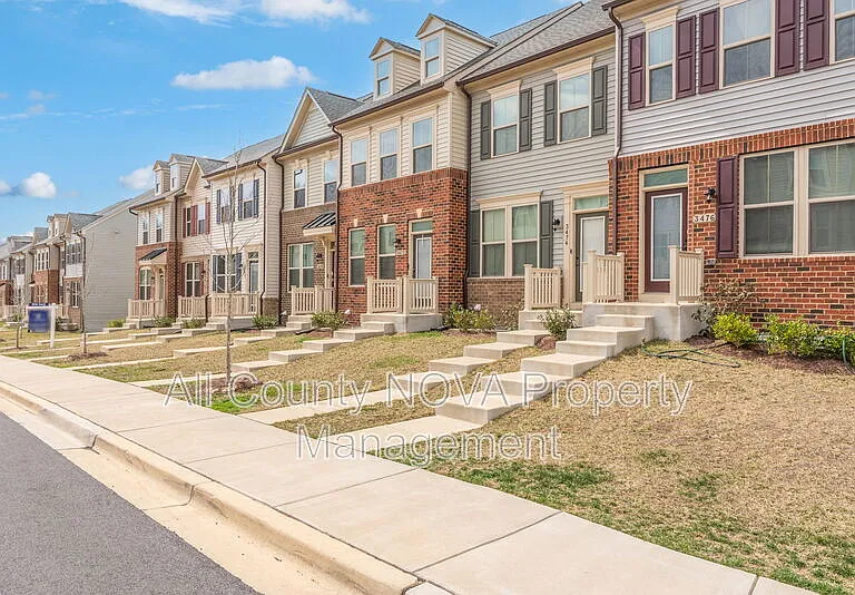 3472 Jacobs Ford Way — Photo 3