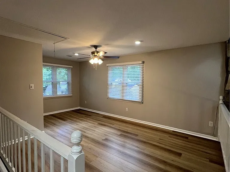 1838 Ferncreek Pl — Photo 26