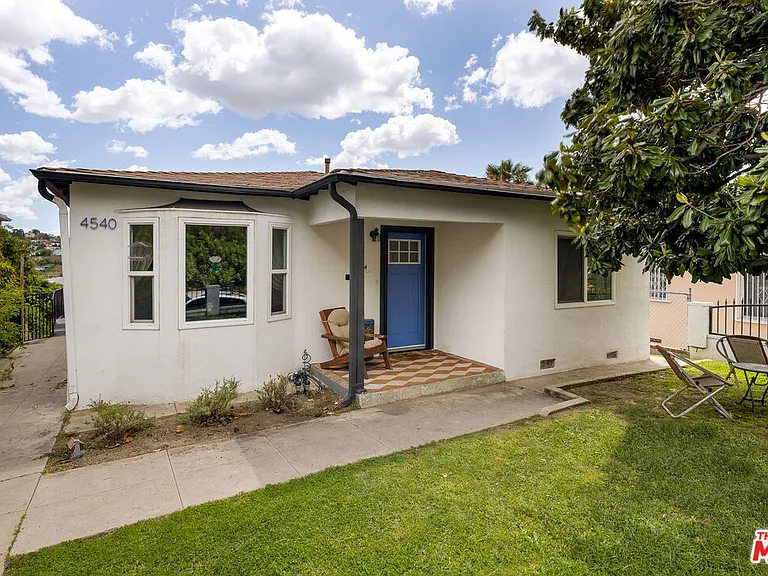 4540 Catalpa St — Photo 1