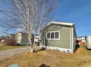 122 S Nickerson Ave, Hinton, AB T7V1A4