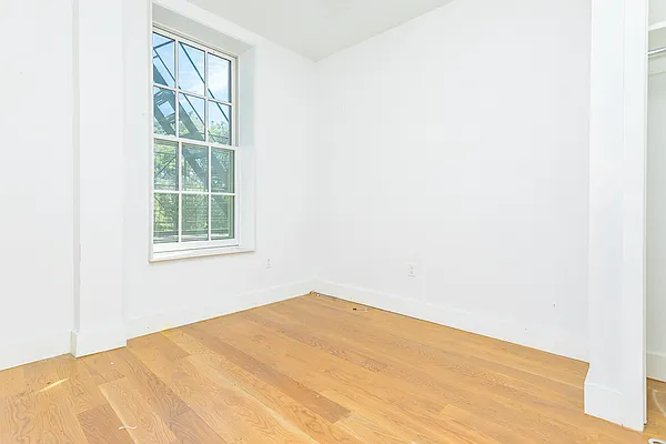 Rented by MySpaceNYC | media 8