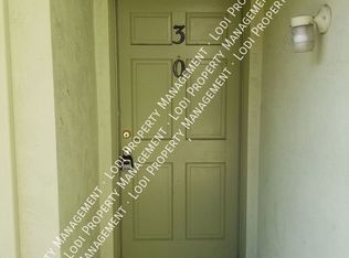 2440 Cochran Rd APT 30, Lodi, CA 95242