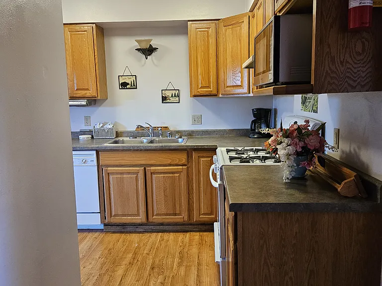 459 Overlook Ct #A — Photo 7