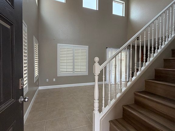 2nd image of 4835 Raven Ave