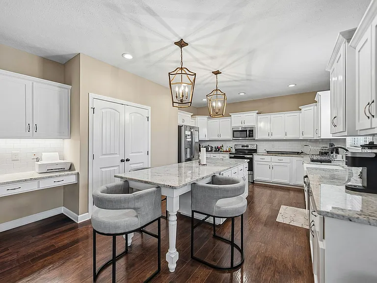 3747 Windmill Dr — Photo 13