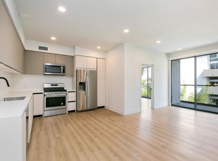 3675 Dunn Dr #402, Los Angeles, CA 90034