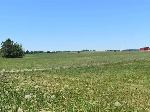 687 & 693 W Madison St, Jefferson, WI 53549