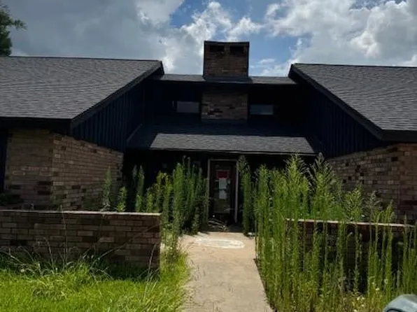 1712 Karon St, Sulphur, LA 70663