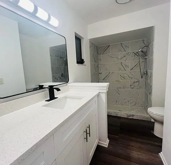 159 SE Santa Barbara Pl — Photo 10