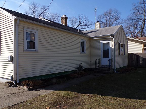 2nd image of 26170 Lake Dr