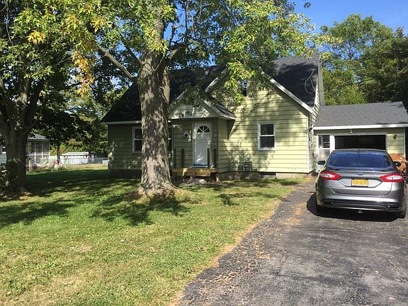 3rd image of 104 Gillis Ave