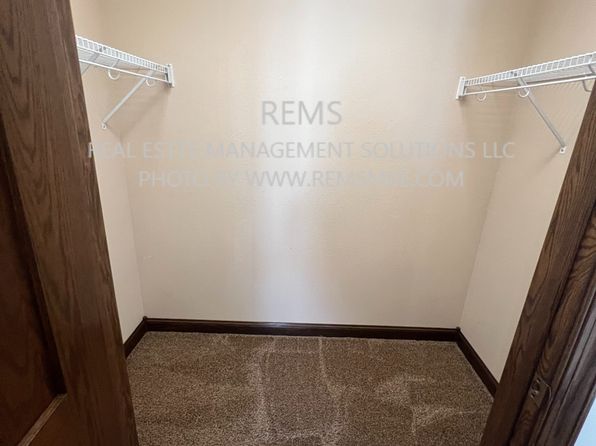 345 Laurel St #2