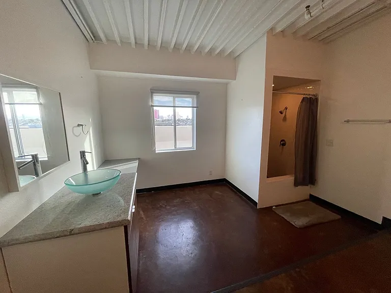 701 Shadow Ln — Photo 34
