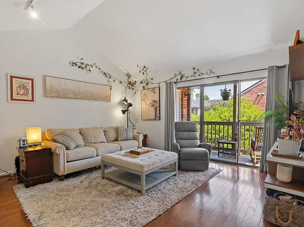 2829 Timmons Ln APT 228, Houston, TX 77027