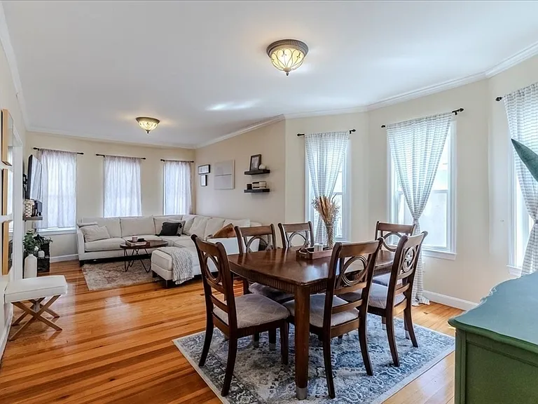 18 Irma Ave #2 — Photo 2