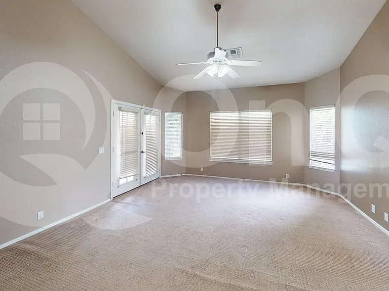 16804 S 25th Pl — Photo 10