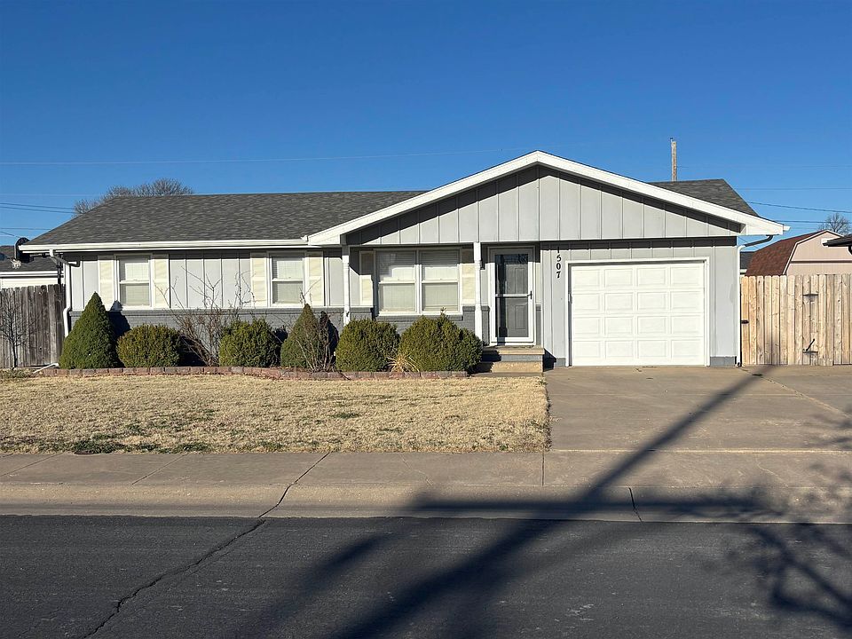 1st image of 1507 Canterbury Dr