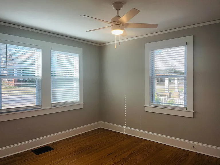 117 Boulevard — Photo 25