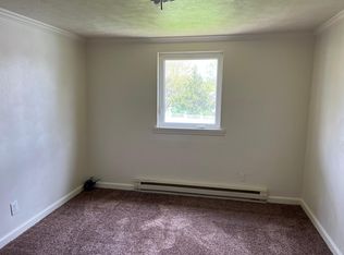 114 E 2nd Ave APT 4, Latrobe, PA 15650