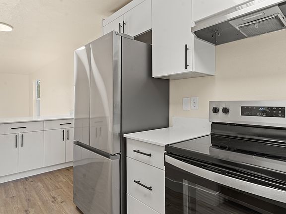 5th image of 2904 101st Ave NE #2