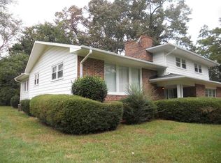 131 Leslie Ln, Pendleton, SC 29670