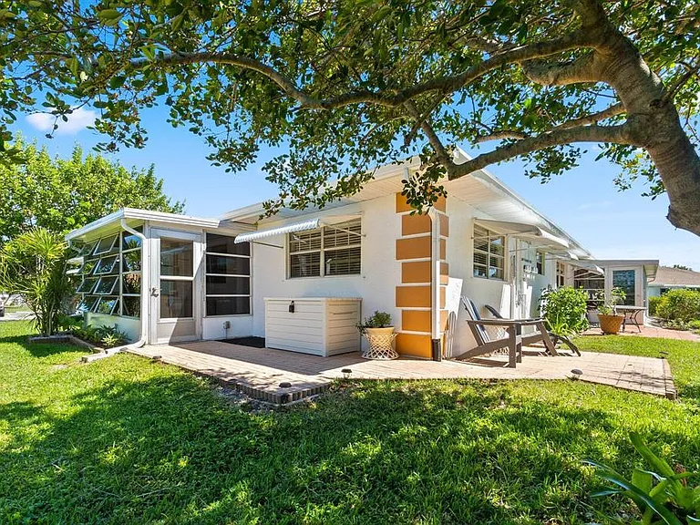 943 Savannas Point Dr #D — Photo 70