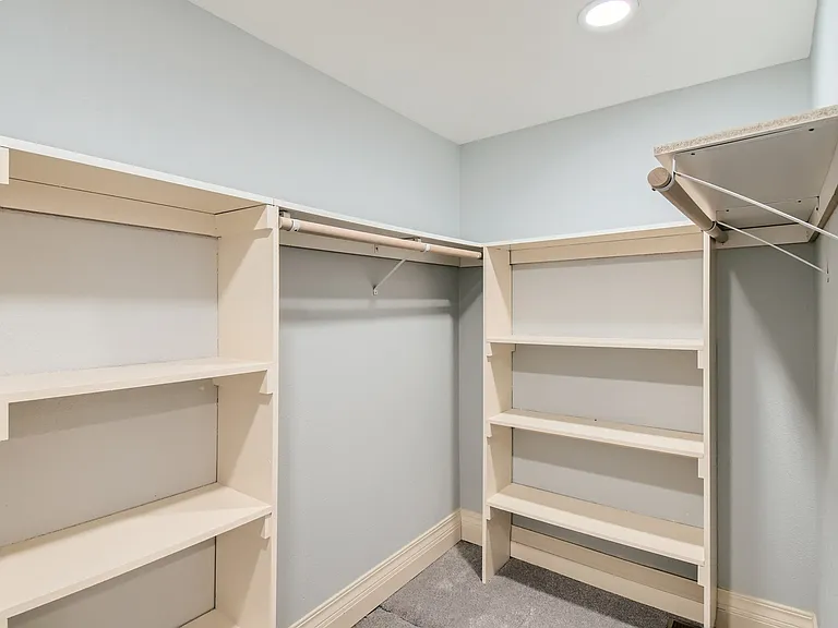 32 Condolea Dr — Photo 14
