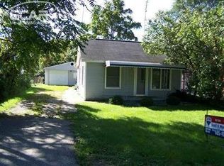1047 W Schumacher Ave, Flint, MI