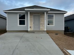 11838 Flying Aces Rd, Von Ormy, TX 78073