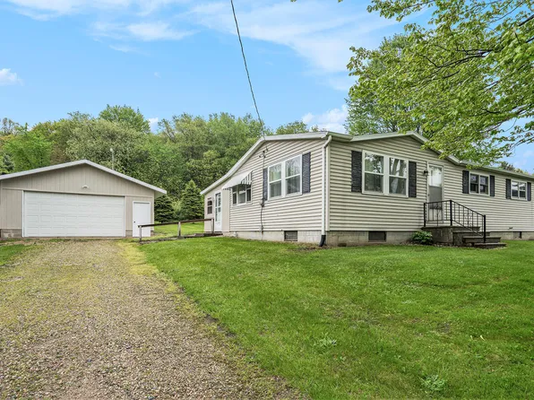 383 Kenneth Dr, Plainwell, MI 49080