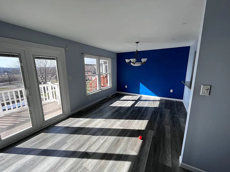 57 Spring Hill Ln — Photo 3